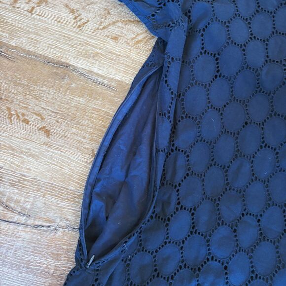 Ann Taylor LOFT Women's 6 Eyelet Short Sleeve Tunic Shift Dress Navy - Picture 5 of 6
